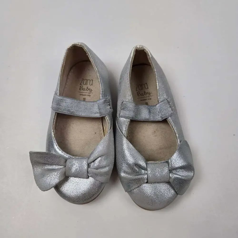 Zara Girls Silver Kids Ballet Flat Shoes with Bow Size 20 (US 4)